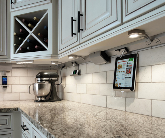 3 Kitchen Outlet Features Homeowners