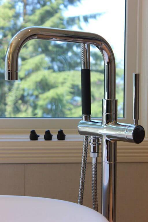 Bathtub Faucet for the Bathroom Renovation