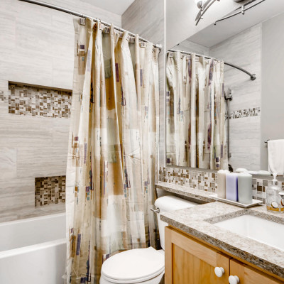 portfolio Snohomish WA Bathroom curved shower rod