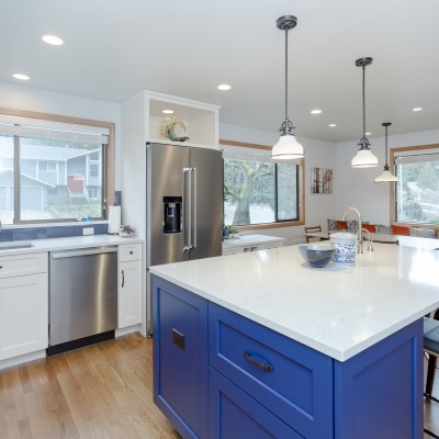 Bothell Kitchen Remodel portfolio quoizel pendant light bar seating